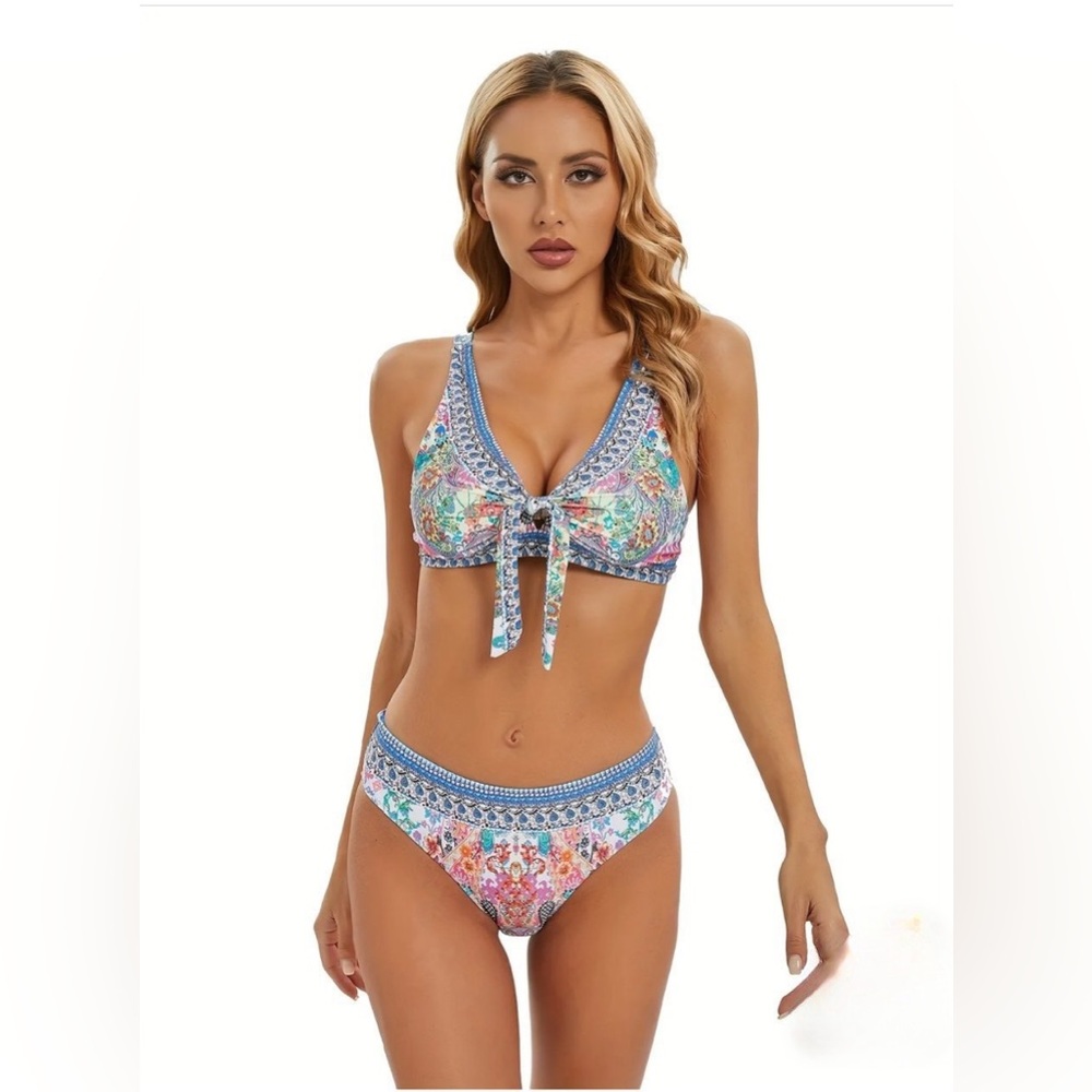 NEW 2pc Bikini Swimsuit Set with Push Up Bra Cups and RHINESTONES M